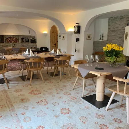 Chasa Al Battaporta Tschierv