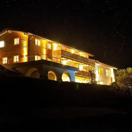 Chasa Al Battaporta Hotel